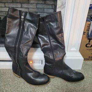 Maurices Dark Gray Knee-High Boots, Size 9.5
